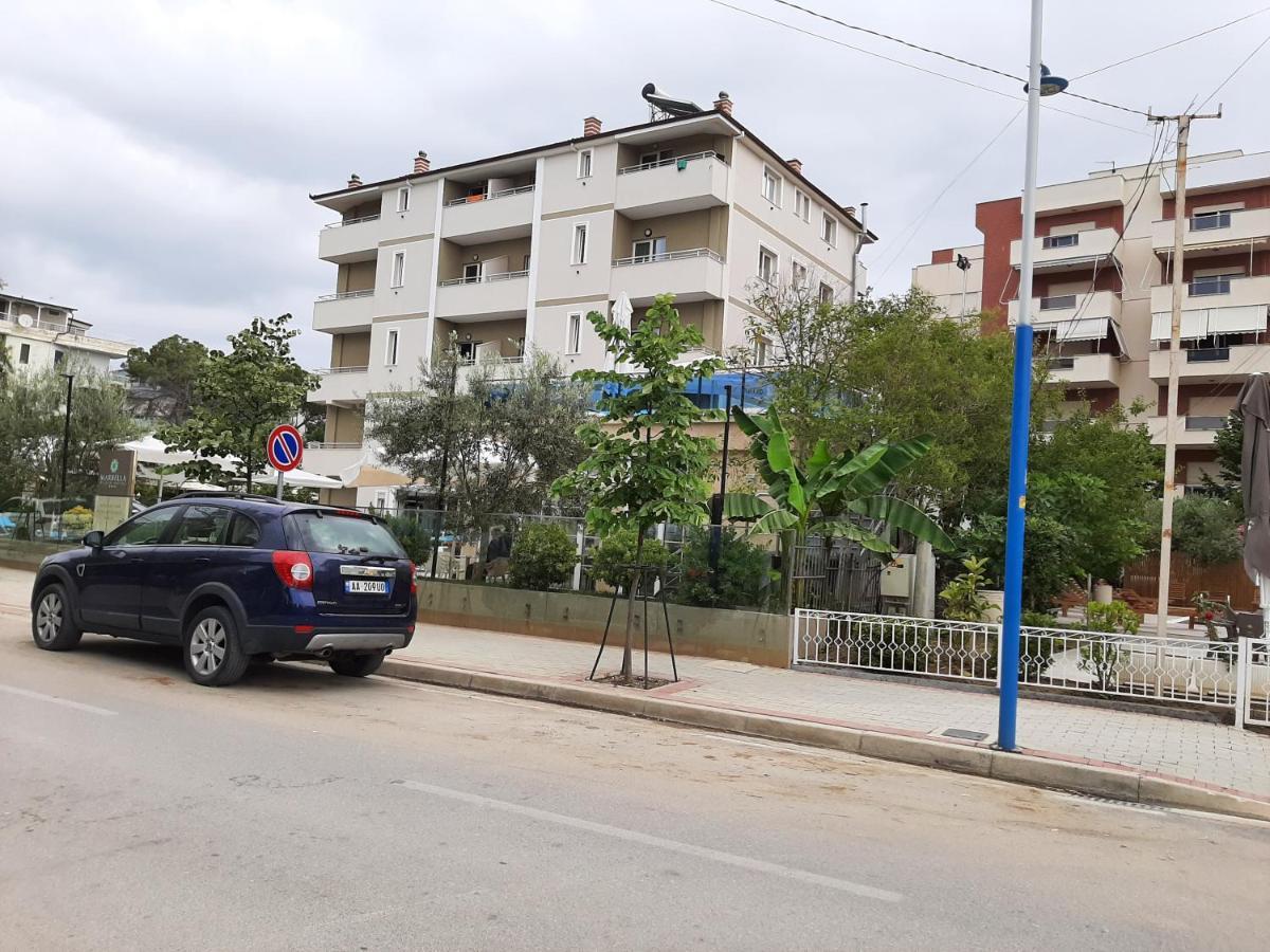 Milka Apartment Golem  Exterior photo